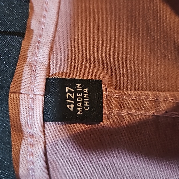 Liverpool Kennedy Crop Strap With Raw Hem Size 4/27 in Aster Mauve - Picture 5 of 8